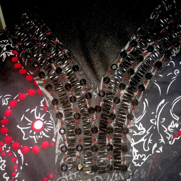 3 for $25!!! Ispiri floral blouse, size Medium. - Picture 4 of 4